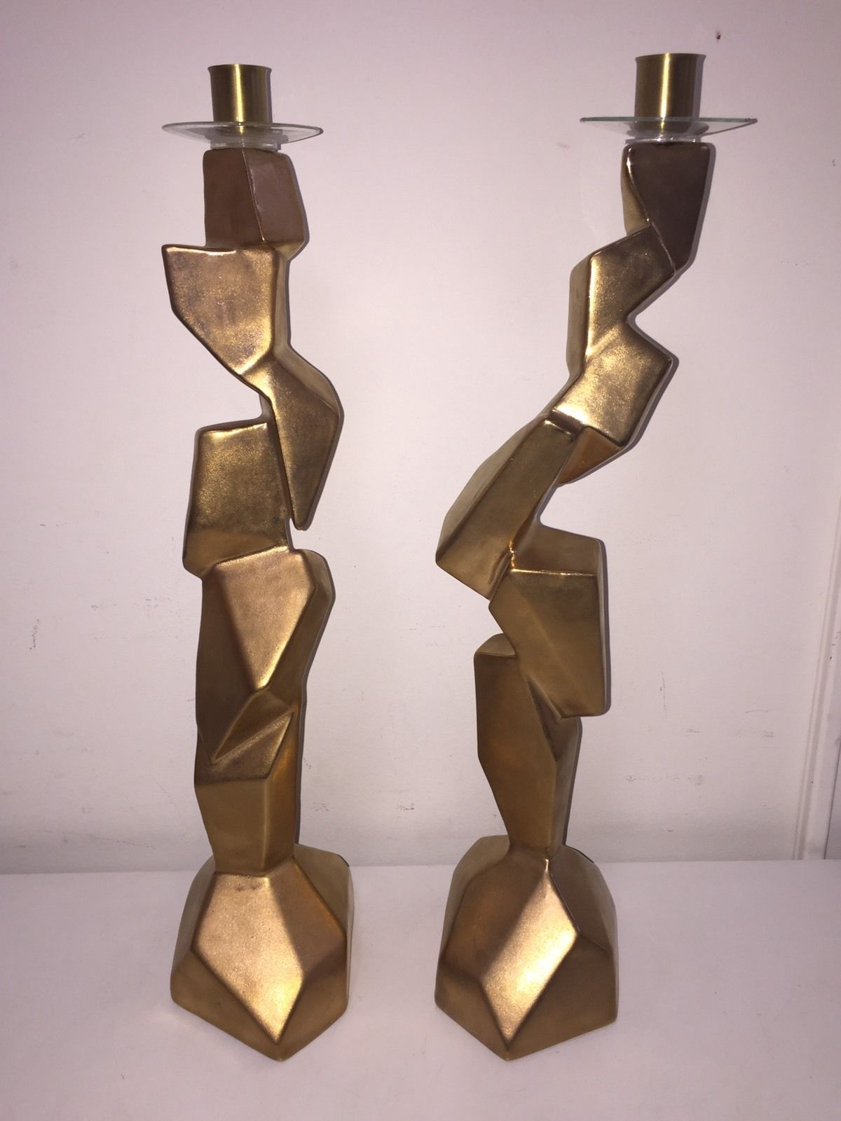 Paires de bougeoirs antiques : 5 modèles les plus chers à découvrir ! 